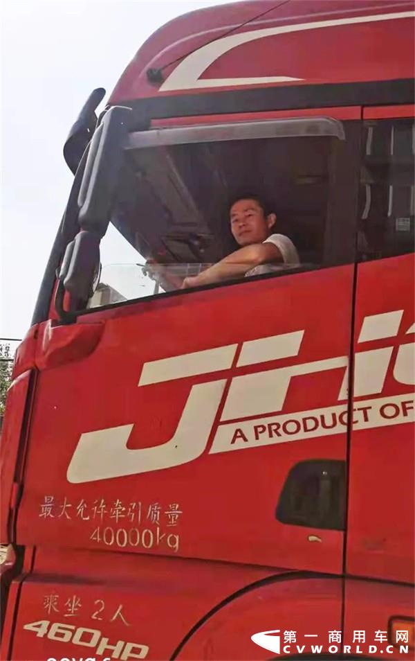 今年36岁的张雷，入行已11年是一个名副其实的“老司机”。
