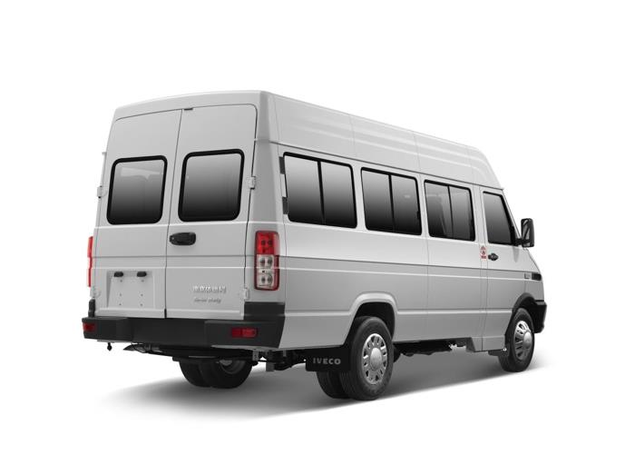 双方达成深度合作首批依维柯工程车成功交付