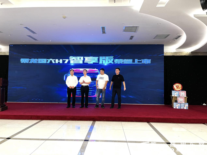 作为有着“重卡发展风向标”的地区，河北省市场的发展向来对行业有着重要的指导意义。庞大的市场规模、四通八达的物流干线、领先全国的排放升级速度，让河北省成为了“兵家必争之地”。