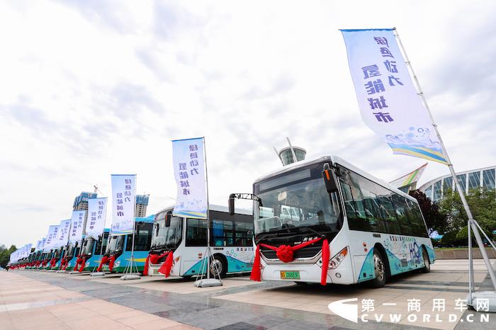 中通客车产品路线持续进阶、成果不断，走出了一条独具“中通特色”的创新发展之路。