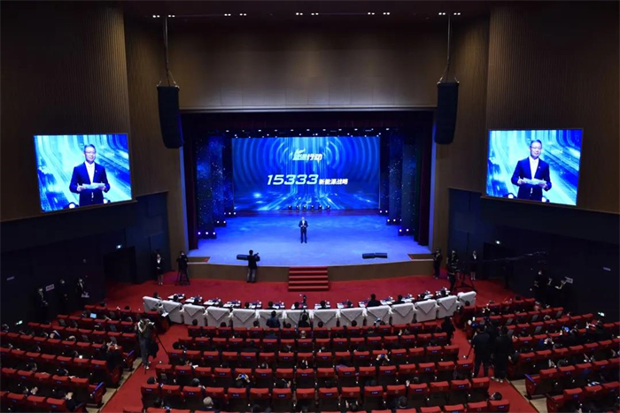 9月29日，“E启蓝途 创享未来”一汽解放新能源战略发布暨新能源事业部成立大会在长春隆重召开。