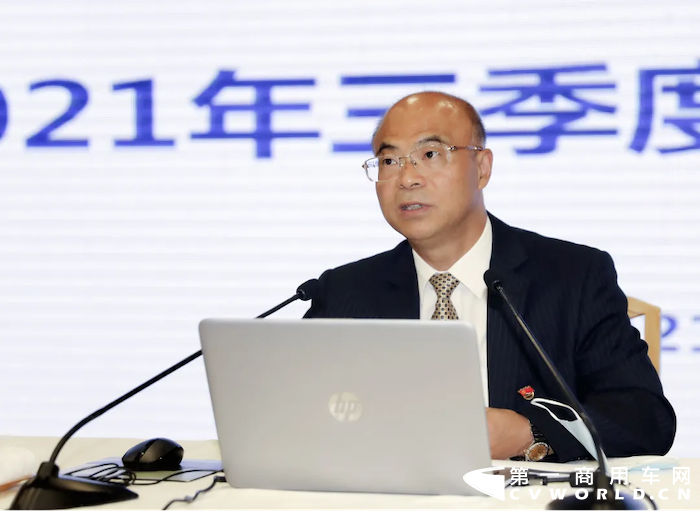 为进一步统一全员思想，凝聚发展合力, 全力以赴冲刺年度目标任务，9月30日，一汽解放发动机事业部在多功能厅召开2021年三季度三级干部会议，全面总结三季度工作，科学部署四季度重点任务。