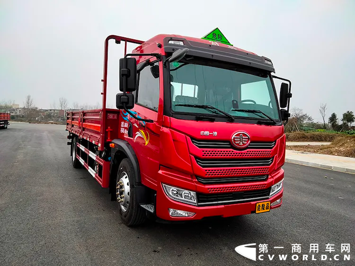 龙V 2.0危险品运输车！全新升级上市，合规安全高效！