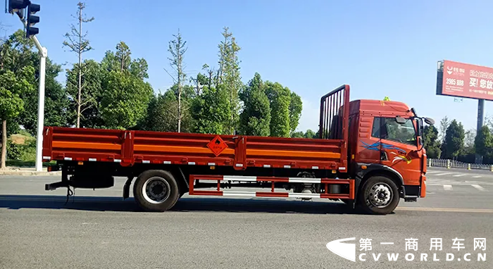 龙V 2.0危险品运输车！全新升级上市，合规安全高效！