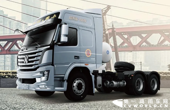 大运LNG牵引车.png