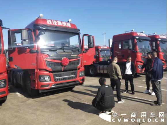 陕汽重卡明星产品引领市场11.jpg