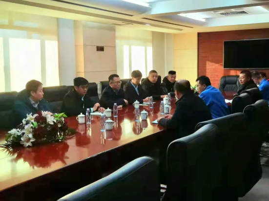 12月2日—3日，北奔重汽党委书记、董事长何清带队对内蒙古乌海市场进行了调研，先后走访调研了新能源大客户、乌海化工加氢站、乌海经销商、服务站等单位。