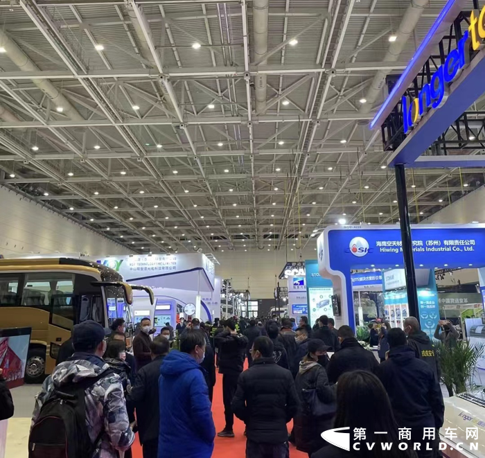  12月21日，“2021世界道路运输与公交车辆大会”在青岛红岛国际会展中心隆重开幕。