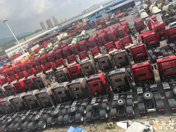 东风康明斯助力东风商用车成功交车3.webp.jpg