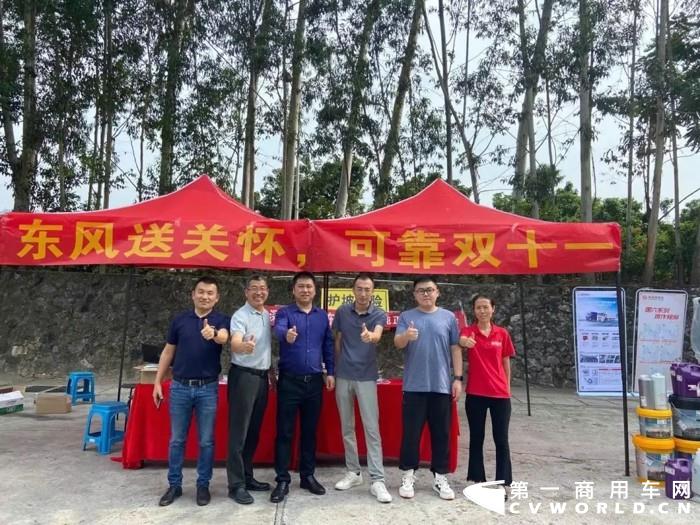 一年一度双十一购物狂欢节到来了，晚上付尾款，醒来快递到。“神速”物流背后是完善的配送体系与优秀的物流团队。