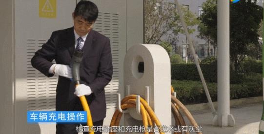 天气越来越冷，在这里，宇通客车提醒大家：冬季用车，需要时刻、全面注意车辆状态，务必遵守纯电动车辆冬季使用指南，安全用车，平安出行。下面是宇通为您带来的纯电动车辆的过冬指南，有需要的朋友们快快收藏吧！