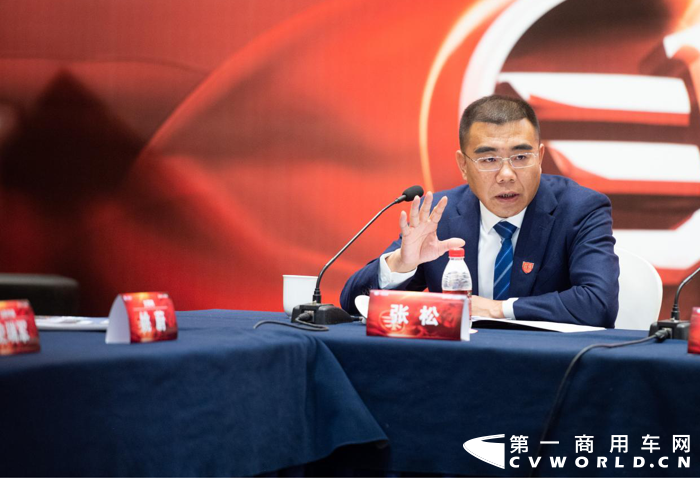 近日，一汽解放2022商务年会在长春隆重召开，面对2022年市场需求总量回落、友商加速产品迭代等挑战，一汽解放精准洞察市场、抢抓行业机遇，再启高质量发展新航程。