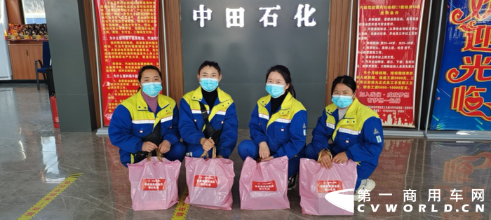 满帮年度王牌油站最美加油员3.png