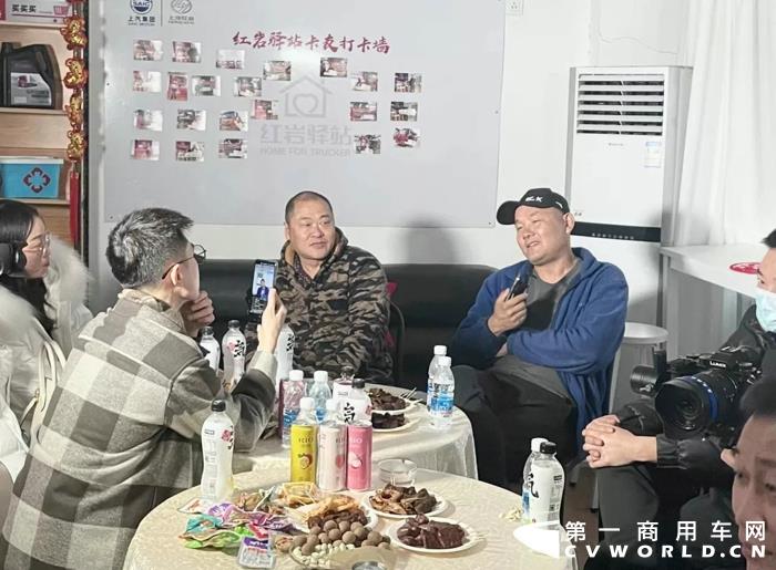 据统计，我国现有1800万货车司机，公路货运业平均每天在途货运量达到8400余万吨，平均每吨货物运输180公里，服务4.3亿个家庭，承载了中国约75%的货运量。