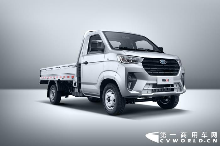 奇瑞商用车开瑞汽车全新宽体舒适大微卡——开瑞X6于1月24日正式开启预售。开瑞X6是基于全新奇瑞赤兔平台推出的首款微卡产品，有着安全、可靠、舒适、好用等特点。新车单排/双排版各推出3款后双胎配置，预售价4.79万元起，即日订车可享4大购车豪礼。