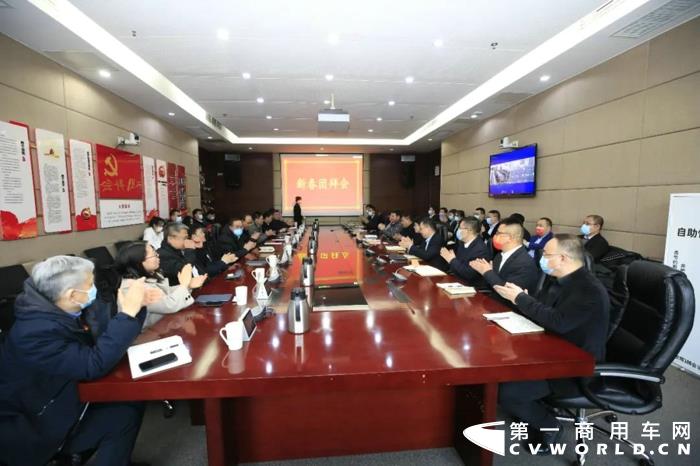 常瑞书记表示，“2022年，我们要甩开膀子加油干，传承‘把不可能变为可能，把可能变为现实’‘聚焦价值、精益运营’的优秀福田文化，踔厉奋发，笃行不怠，在新征程中争取更大荣光。”