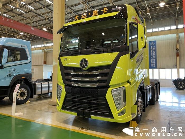 大运V9 国六AMT自动挡牵引车.jpg