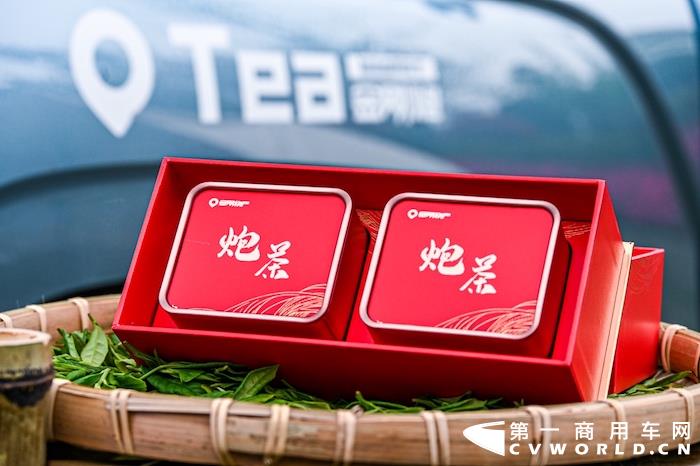 小康社会看皮卡，千行百业金刚炮。小康社会看皮卡，千行百业金刚炮。3月22日，长城炮践行品类创新的又一款全球化产品——时尚商用皮卡金刚炮正式上市。