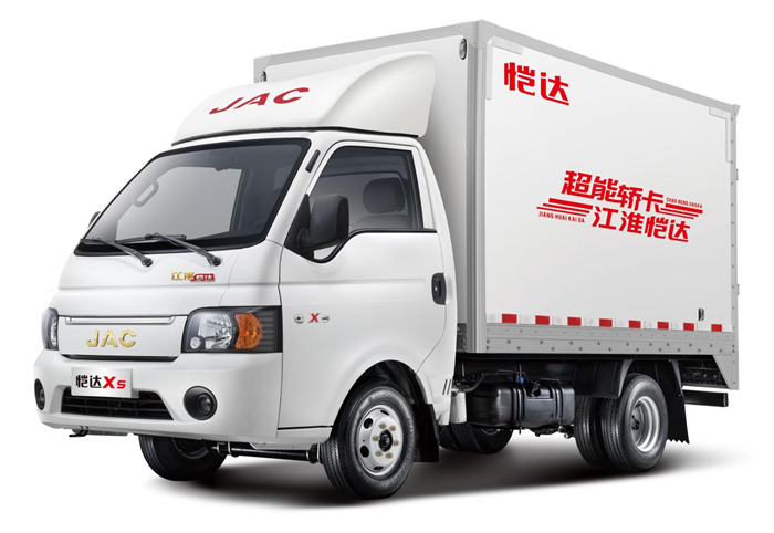 截止2022年3月，国内油价已经上调了5次，累计上调已经超1.5元/升，部分地区92号汽油已经迈入9元大关，柴油价格也在不断上涨。对于整个货运行业来说，因为油价的上涨，用车成本大大增加。现如今，一辆品质好又舒适，能装能拉又省油的小卡成为城配物流的首选车型。江淮恺达就用自己的实力向用户证明“轿卡1号”如何在高油价时代开启城配创富之路。