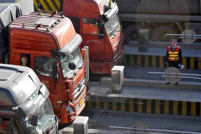 大货车1.jpg