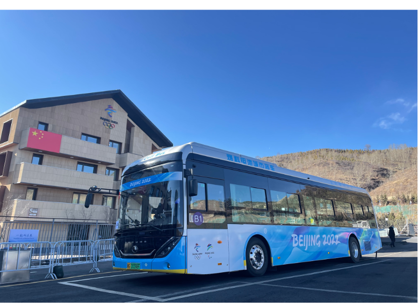 2022年3月28日晚，宇通客车发布2021年社会责任报告，这是其连续第13年发布社会责任报告，对宇通2021年度在企业经营、践行社会责任和可持续发展战略，助力“美好生活”及“和谐社会”建设等方面的努力和成绩进行了全面梳理与总结，再度彰显了宇通作为客车行业龙头企业“为美好出行”的初心不忘，以及一以贯之践行“壮大民族产业，做优秀企业公民”的使命追求。