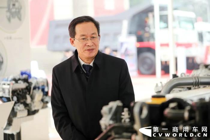 冯刚.jpg