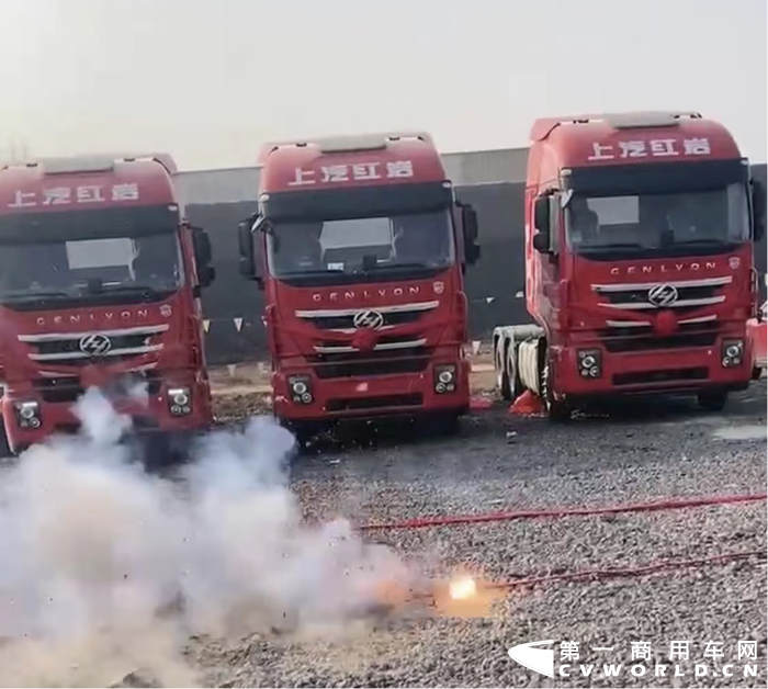 每个人的人生都不尽相同，或平凡、或跌宕，但只要找准方向，勇敢拼搏，就能书写出自己的精彩人生。