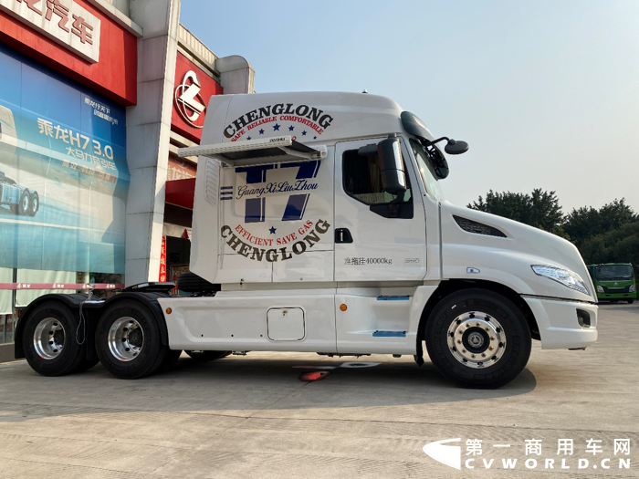 乘龙T7房车.png