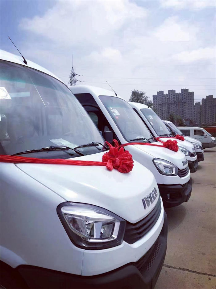近几年，受供需关系变化影响，公路客运旅游行业在激烈的市场竞争中也发生了巨大改变，对高端轻客的需求日益剧增。