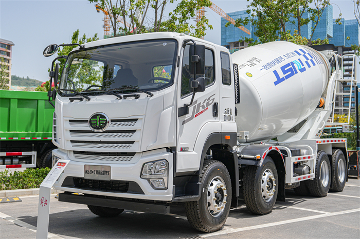 JK6  8×4 搅拌车.jpg