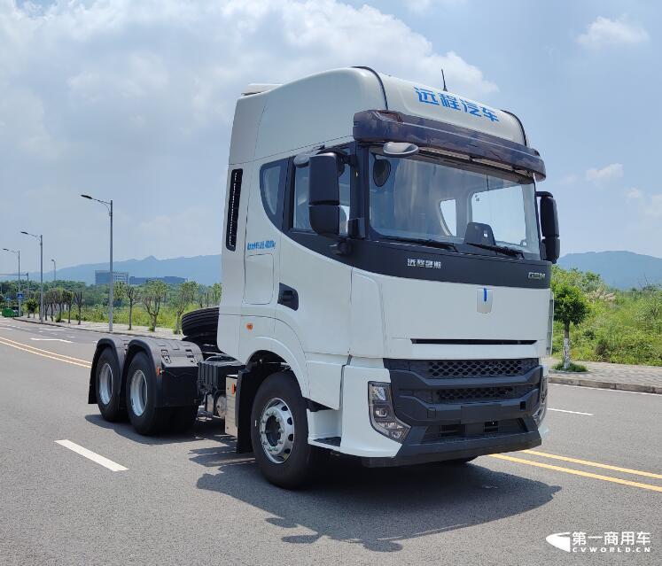 甲醇牵引车.jpg