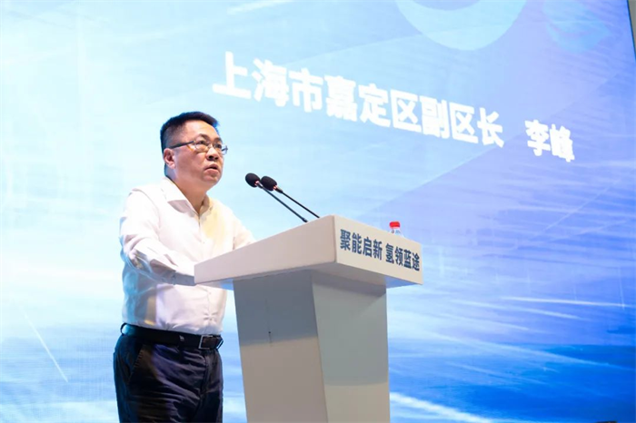 8月16日，以“聚能启新 氢领蓝途”为主题的一汽解放、重塑集团、轻程物联网氢燃料电池汽车交付暨战略签约仪式在重塑集团举办，搭载重塑科技燃料电池系统的100辆一汽解放燃料电池重卡正式交付轻程物联网，成为到目前为止上海燃料电池汽车示范应用单个示范联合体最大规模的车辆交付，为上海燃料电池汽车示范应用工作打造了良好的开端。