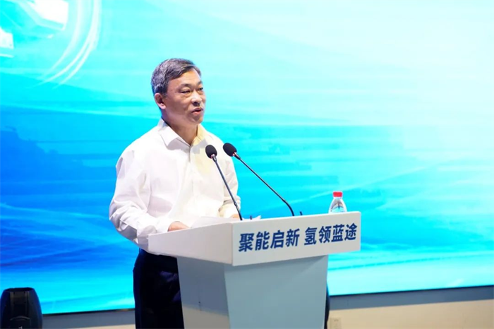 8月16日，以“聚能启新 氢领蓝途”为主题的一汽解放、重塑集团、轻程物联网氢燃料电池汽车交付暨战略签约仪式在重塑集团举办，搭载重塑科技燃料电池系统的100辆一汽解放燃料电池重卡正式交付轻程物联网，成为到目前为止上海燃料电池汽车示范应用单个示范联合体最大规模的车辆交付，为上海燃料电池汽车示范应用工作打造了良好的开端。