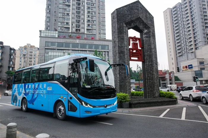 随着2022年暑期落下帷幕，今年暑期游的 “成绩单”也新鲜出炉。飞猪数据显示，暑期前半程西北、西南长线游持续走红，平台上云南、贵州、宁夏等目的地旅游相关成交额同比实现翻倍增长。