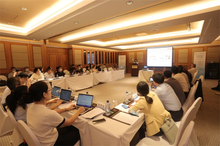 2022年8月30日，北京交通发展研究院会同张家口氢能与可再生能源有限公司、北京交研都市交通科技有限公司、交通运输部公路科学研究院城市发展研究中心、智慧货运中心等15家单位共同承担的“京津冀零排放货运示范项目（一期）”项目启动会在北京市瑞吉酒店顺利举行。