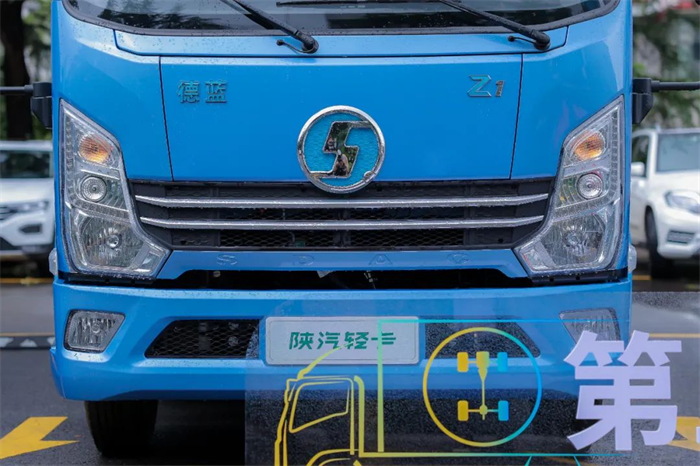 伴随全球制造业的全面转型升级，以大数据、云计算和人工智能等为代表的新一轮科技变革，正在加速推动全球汽车技术进入迭代升级和融合发展的新时期。智能化是当前各行各业的一大主流发展趋势，商用车行业也正在经历前所未有的转变。近两年来，轻卡行业智能化转型升级的步伐不断加快。
