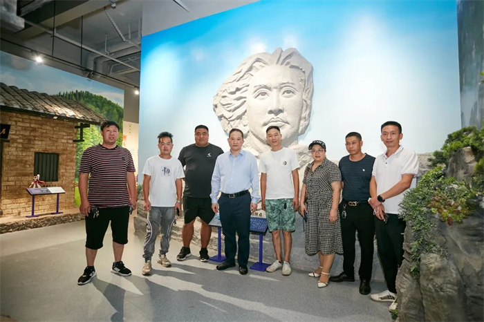 自从8月1日三一重卡正式回归互联网模式以来，不少卡友通过抢购活动收获了心仪爱车，他们有什么感受？一起来看看吧！
