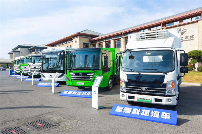 在我国加快推进能源转型迎来历史性窗口时期，实现碳达峰、碳中和目标，日益成为社会各界关注的焦点。氢能是未来国家能源体系中的重要组成部分，氢燃料电池汽车则是绿色低碳发展的重要载体，它们都是我国新能源产业的重要发展方向。
