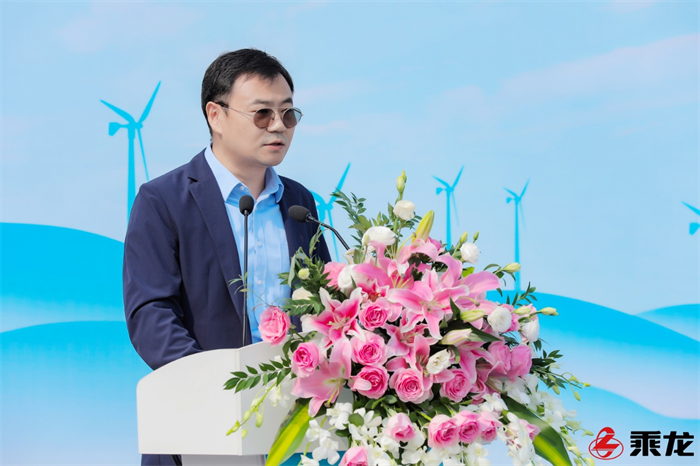 9月29日， 200台乘龙新能源轻卡交付圆通速递。在北京市邮政局、双方领导及嘉宾的共同见证下，举行了盛大的交付及投运仪式。东风柳汽携手圆通速递，共同推动北京十四五规划目标的完成，共建绿色新城配，守护北京蓝天。