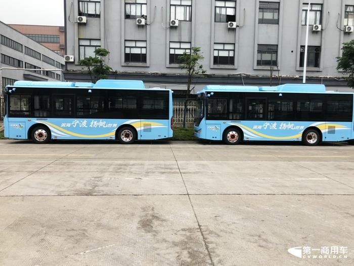 近日，67台吉利星际纯电动城市客车分别交付宁波市城乡公交、公运公交、东方巴士三大公交公司，这批车辆日后将与此前交付宁波的车辆一起，承担护航宁波市民安全舒适、智能绿色出行的使命。
