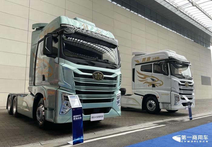 解放鹰途牵引车.png2.jpg