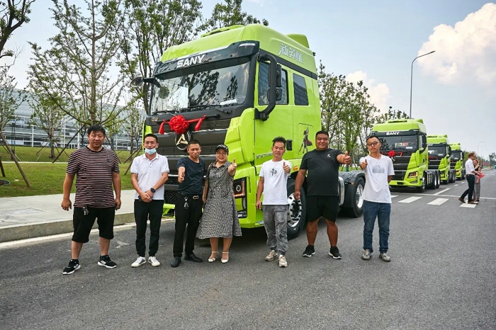 漫漫行车路，致敬卡车人。