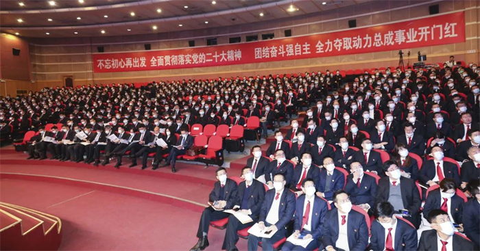 2月1日至2日，一汽解放动力总成事业部党委（扩大）会议暨一届一次职工代表大会在无锡召开。 