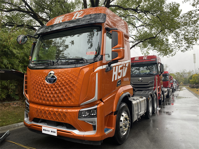 乘龙H5V 460马力牵引车.JPG