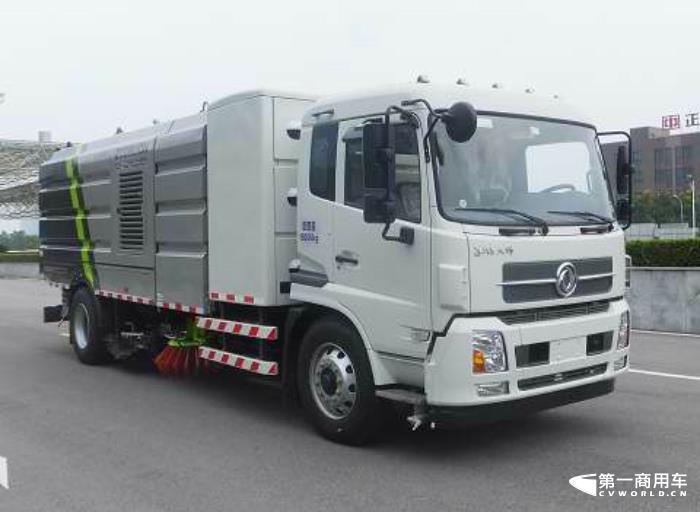 在成都、深圳均有批量投运的东风ZBH5180TXSEQABEV纯电动洗扫车.jpg