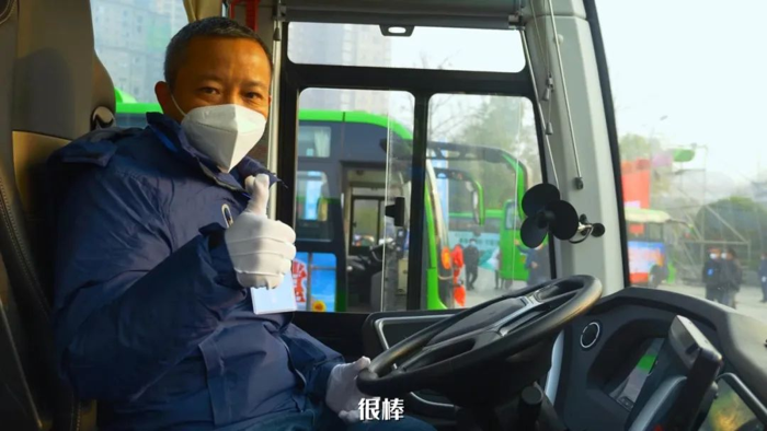 这，是一片红色沃土。是彭德怀元帅横刀立马、52颗将星云集的全国“四大将军县”之一。这，是一方绿色乐土。拥有“中国天然氧吧”等8张“国字号”生态名片。这，就是平江。