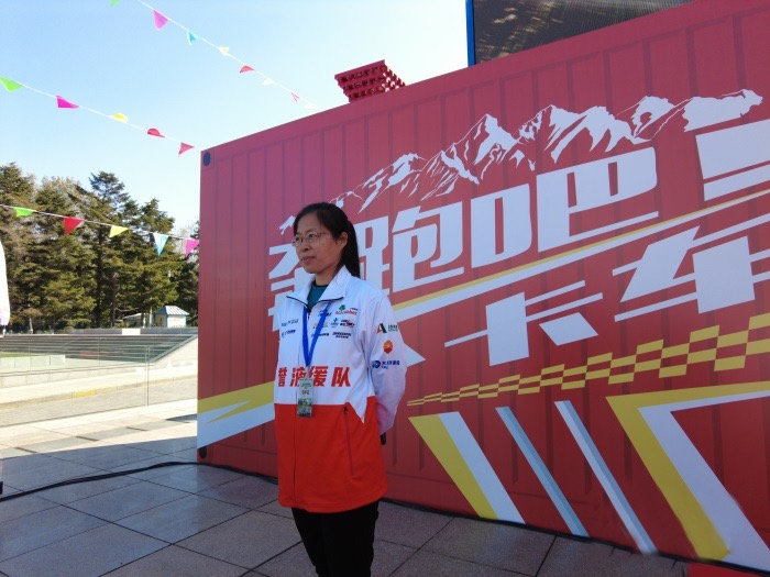 百里挑一的“卡车女侠”冯秋影.png