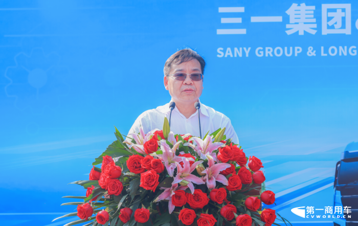 4月19日，龙腾特钢&三一集团首批39台电动重卡交付仪式于常熟市梅李镇隆重举行。常熟市地处江南水乡，素有“江南福地”的美誉，今年江苏省内钢企最大新能源车辆单批次采购及交付项目在此正式落地。