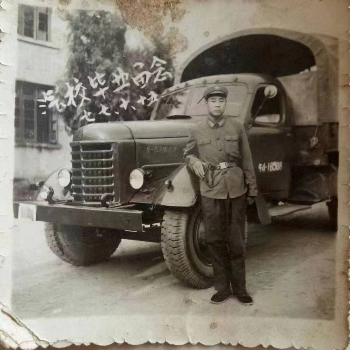 “老爷车天鹰”：修复老解放卡车 续写解放情怀3.png