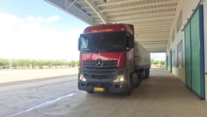 坐拥3辆奔驰Actros 张保军成运输圈“卷王”3.png